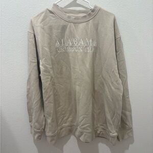 Alabama Crimson Tide cream crewneck sweatshirt
XL- 25.5 in. bust & 27 in. length